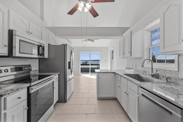 185 Sunset Pass, Big Sandy, TN 38221