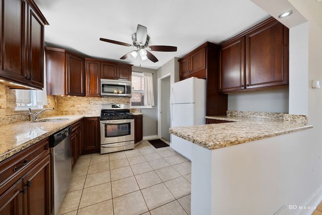 10548 S Springfield Avenue, Chicago, IL 60655