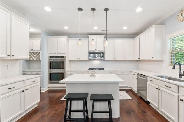 407 Riverwalk Manor Drive, Dallas, GA 30132