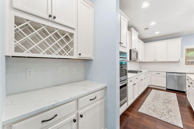407 Riverwalk Manor Drive, Dallas, GA 30132