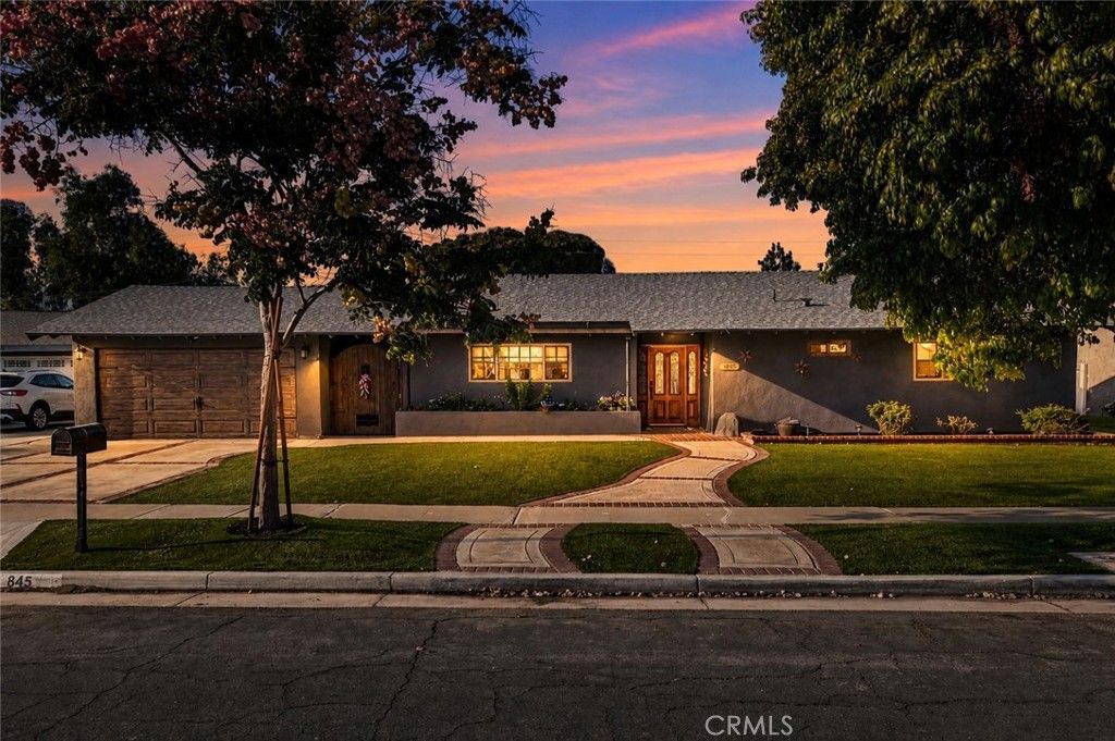845 W Hacienda, Corona, CA 92882 — exterior