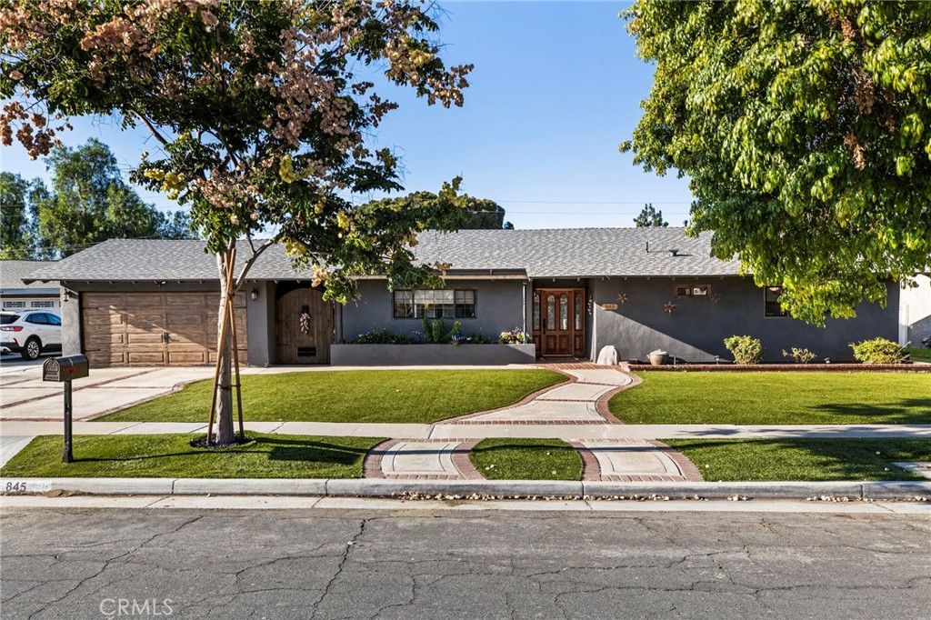 845 W Hacienda, Corona, CA 92882 — photo 2
