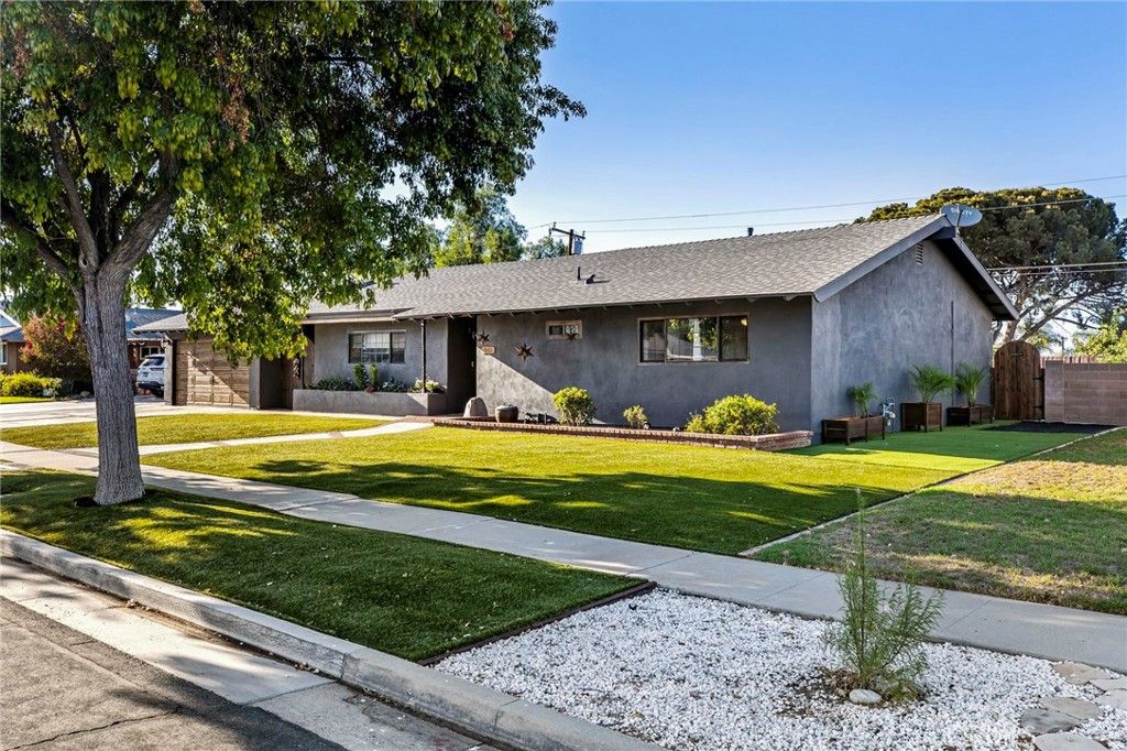 845 W Hacienda, Corona, CA 92882 — photo 4