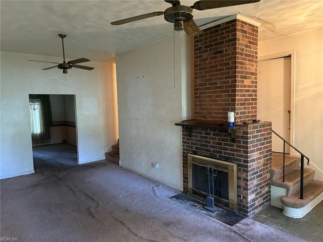 230 Longmeadow DR, Newport News, VA 23601