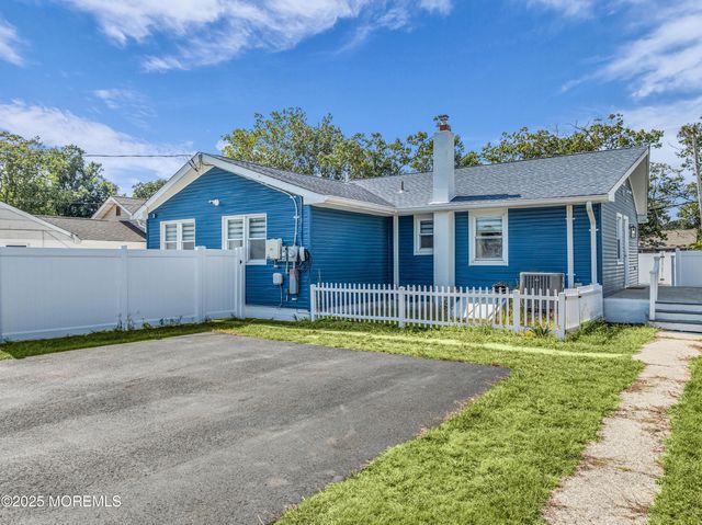 162 Bay Terrace, Toms River, NJ 08753