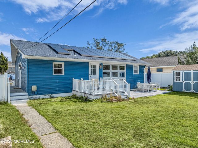 162 Bay Terrace, Toms River, NJ 08753