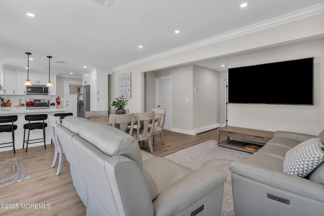 162 Bay Terrace, Toms River, NJ 08753