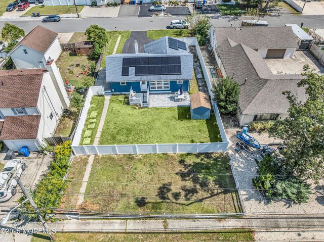 162 Bay Terrace, Toms River, NJ 08753