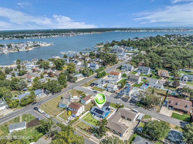 162 Bay Terrace, Toms River, NJ 08753