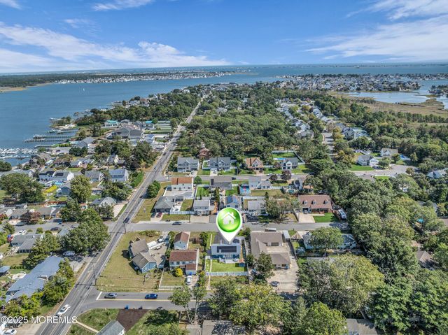 162 Bay Terrace, Toms River, NJ 08753