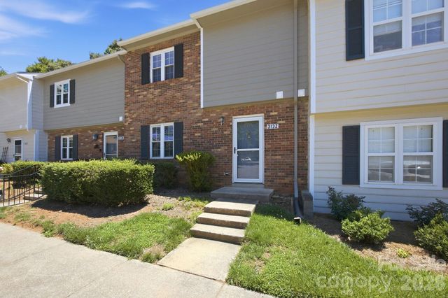 3132 Heathstead Place, Charlotte, NC 28210