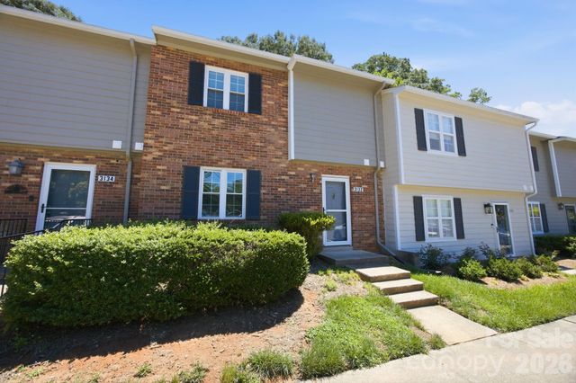 3132 Heathstead Place, Charlotte, NC 28210