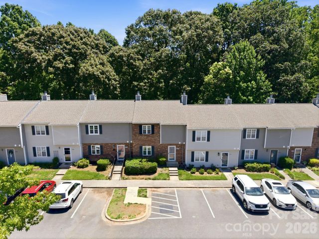 3132 Heathstead Place, Charlotte, NC 28210