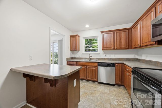 3132 Heathstead Place, Charlotte, NC 28210