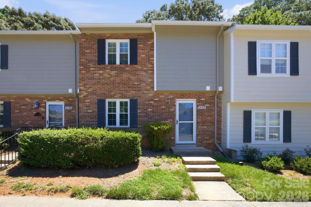 3132 Heathstead Place, Charlotte, NC 28210