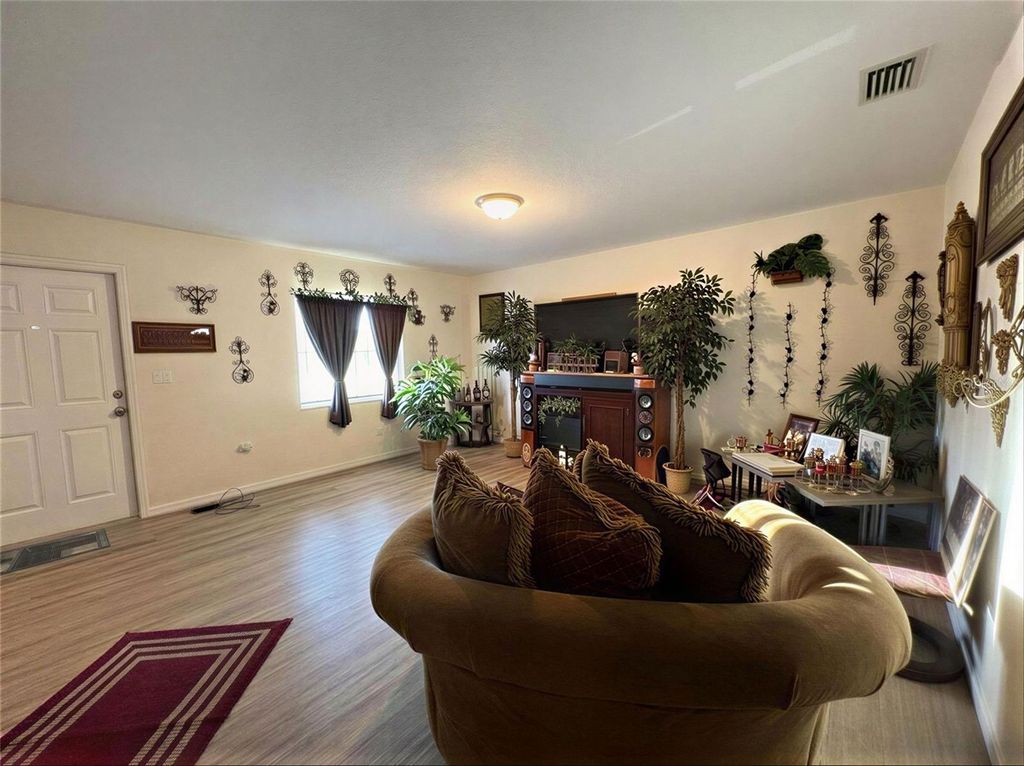 Image 3 of property listing at 4029 60TH STREET W, Bradenton, FL 34209