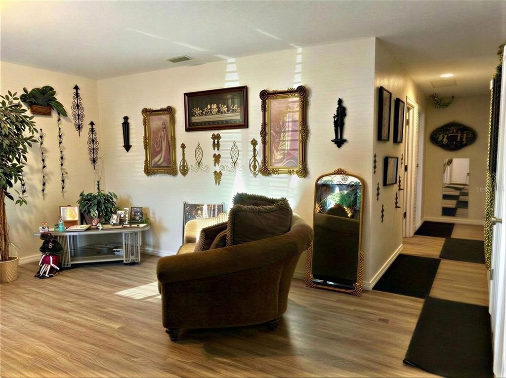 Image 5 of property listing at 4029 60TH STREET W, Bradenton, FL 34209