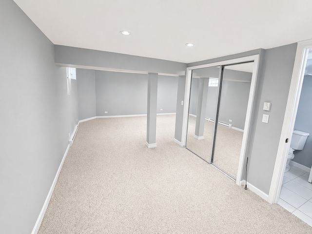 913 Flossmoor Avenue, Waukegan, IL 60085