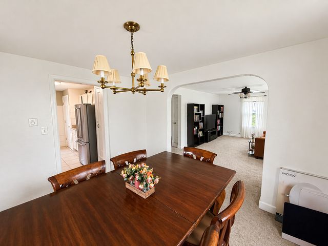 913 Flossmoor Avenue, Waukegan, IL 60085