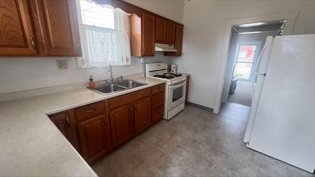421 Argonne Drive, New Kensington, PA 15068