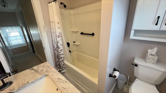 421 Argonne Drive, New Kensington, PA 15068