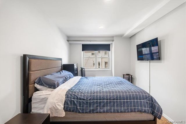 33 Barker Avenue 2J, White Plains, NY 10601