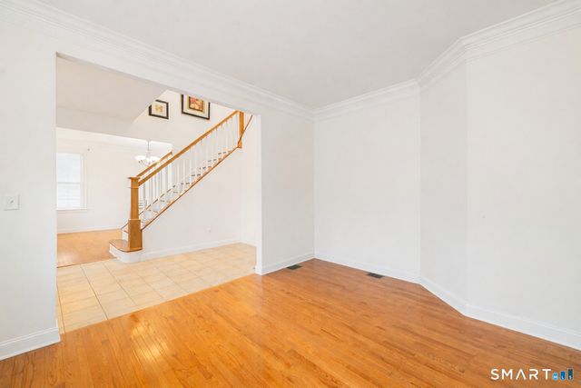 12 Red Oak Lane, Seymour, CT 06483