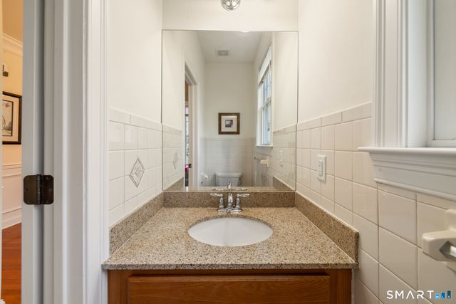 12 Red Oak Lane, Seymour, CT 06483