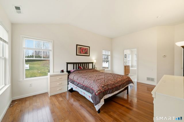 12 Red Oak Lane, Seymour, CT 06483