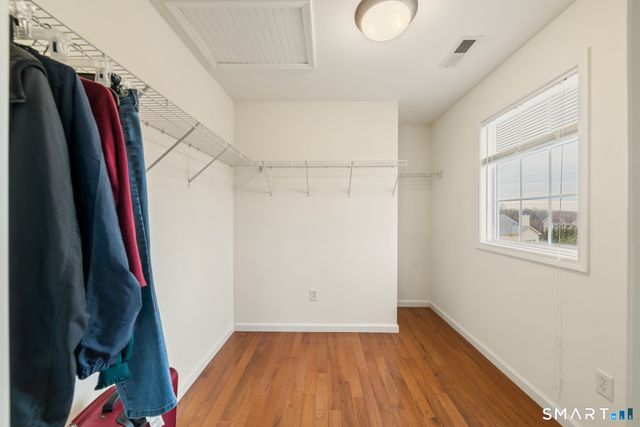 12 Red Oak Lane, Seymour, CT 06483