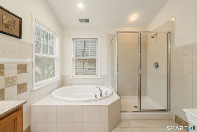 12 Red Oak Lane, Seymour, CT 06483