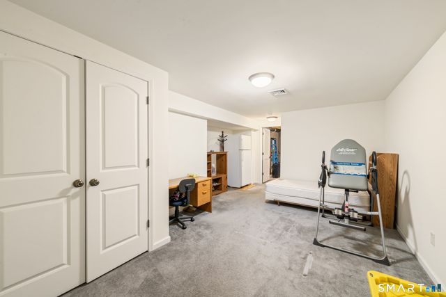 12 Red Oak Lane, Seymour, CT 06483