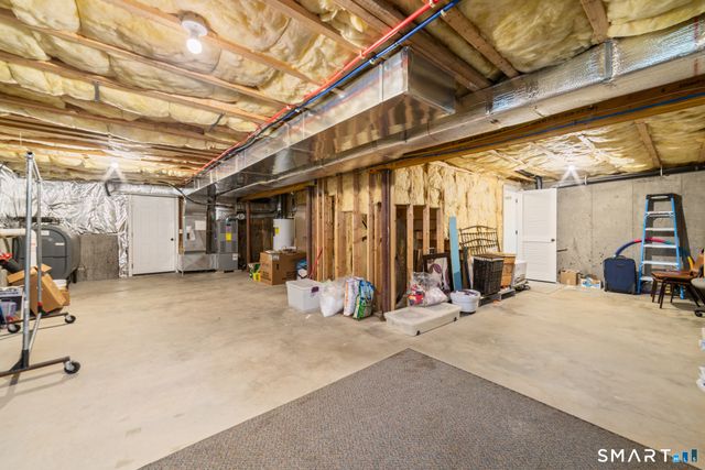 12 Red Oak Lane, Seymour, CT 06483