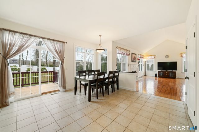 12 Red Oak Lane, Seymour, CT 06483