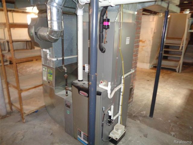 2145 4th Street, Trenton, MI 48183