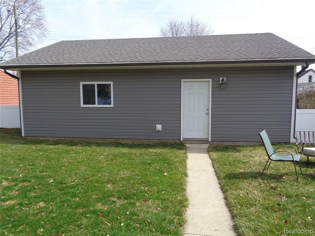 2145 4th Street, Trenton, MI 48183