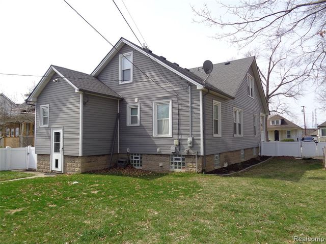 2145 4th Street, Trenton, MI 48183