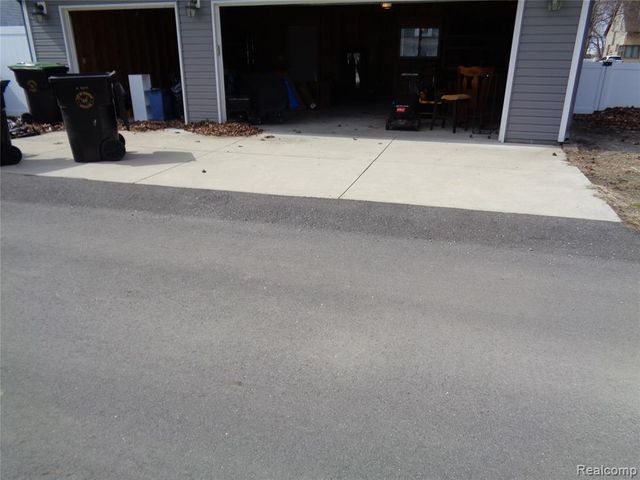 2145 4th Street, Trenton, MI 48183