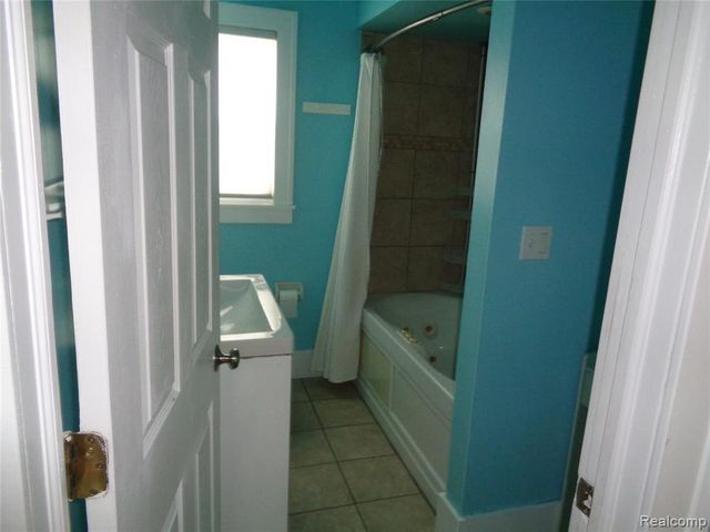 2145 4th Street, Trenton, MI 48183