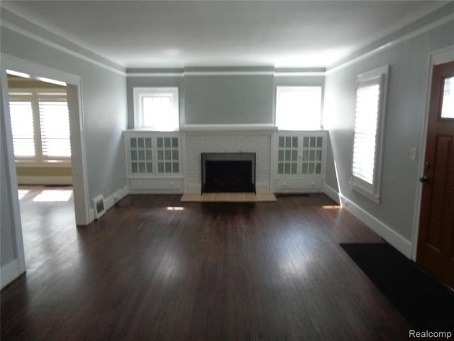 2145 4th Street, Trenton, MI 48183