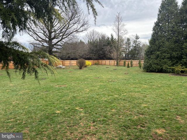 20 MINNICK RD, Inwood, WV 25428