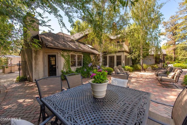 5676 Colodny Drive, Agoura Hills, CA 91301