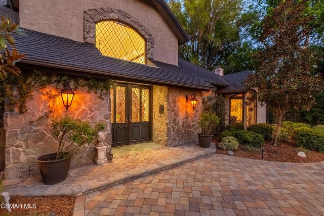 5676 Colodny Drive, Agoura Hills, CA 91301
