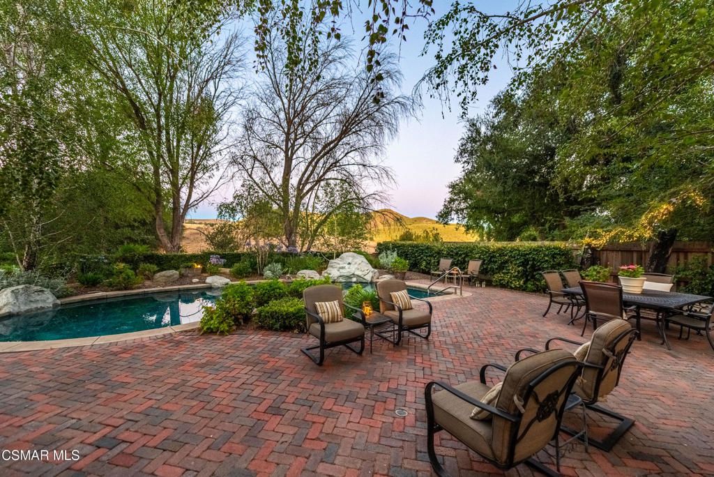 Image 14 of property listing at 5676 Colodny Drive, Agoura Hills, CA 91301