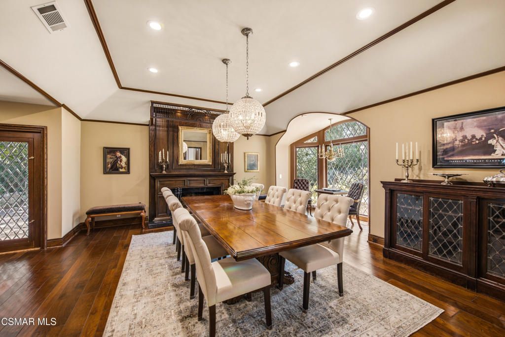 Image 31 of property listing at 5676 Colodny Drive, Agoura Hills, CA 91301