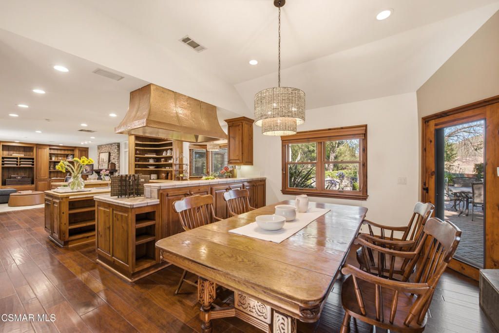 Image 43 of property listing at 5676 Colodny Drive, Agoura Hills, CA 91301