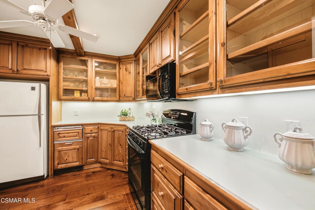 Image 45 of property listing at 5676 Colodny Drive, Agoura Hills, CA 91301