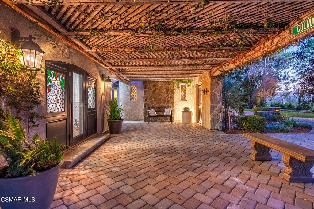 Image 8 of property listing at 5676 Colodny Drive, Agoura Hills, CA 91301