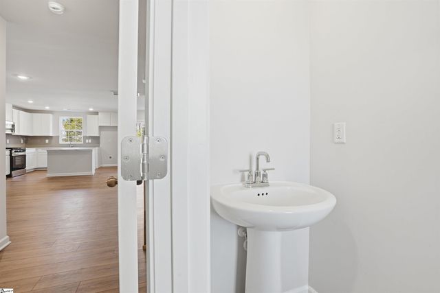 1394 Cattleman Acres Drive, Inman, SC 29349