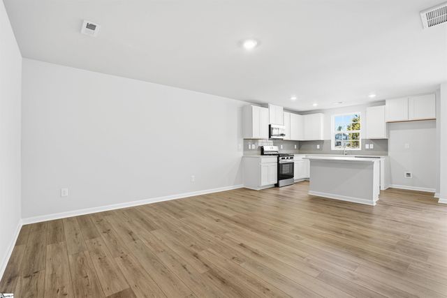 1394 Cattleman Acres Drive, Inman, SC 29349